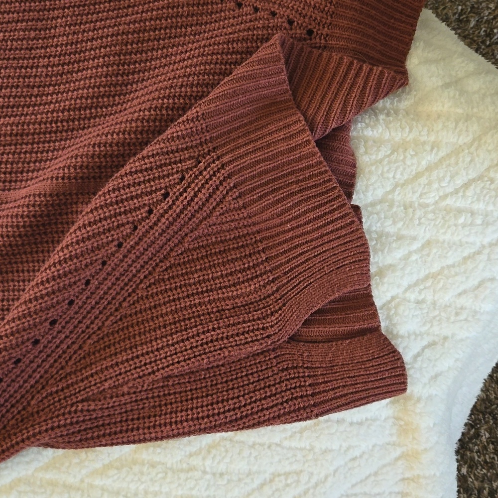 Sweater - Picture 4 of 5